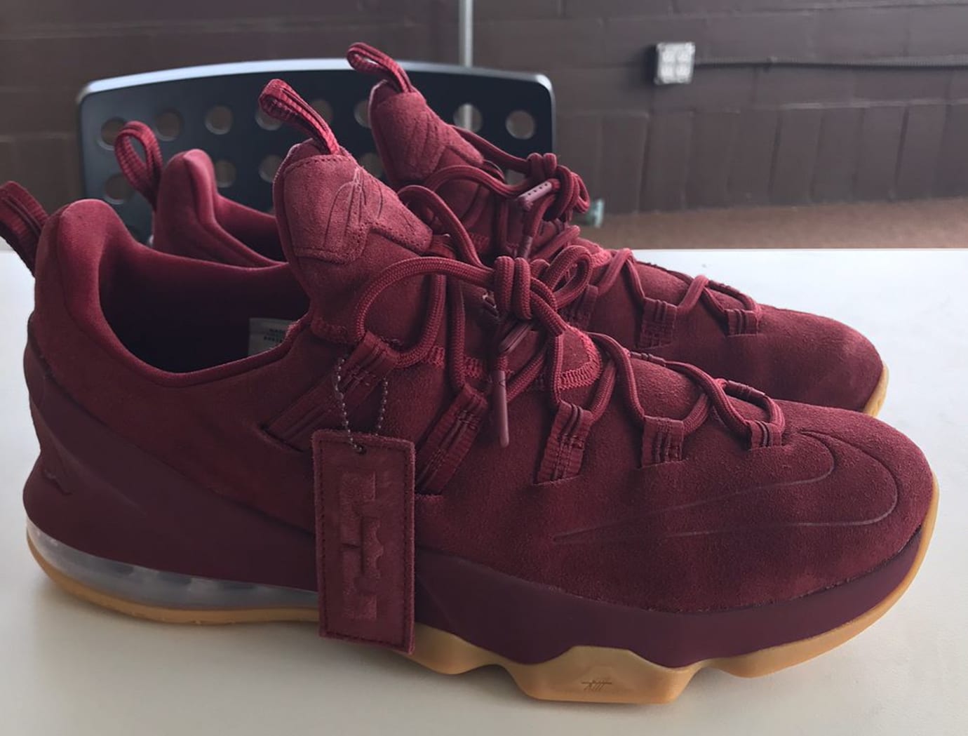 lebron 13 low team red