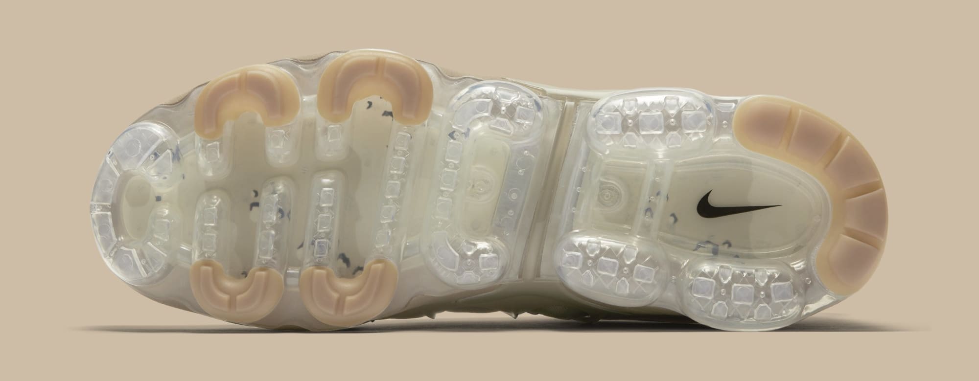 nike air vapormax plus tan