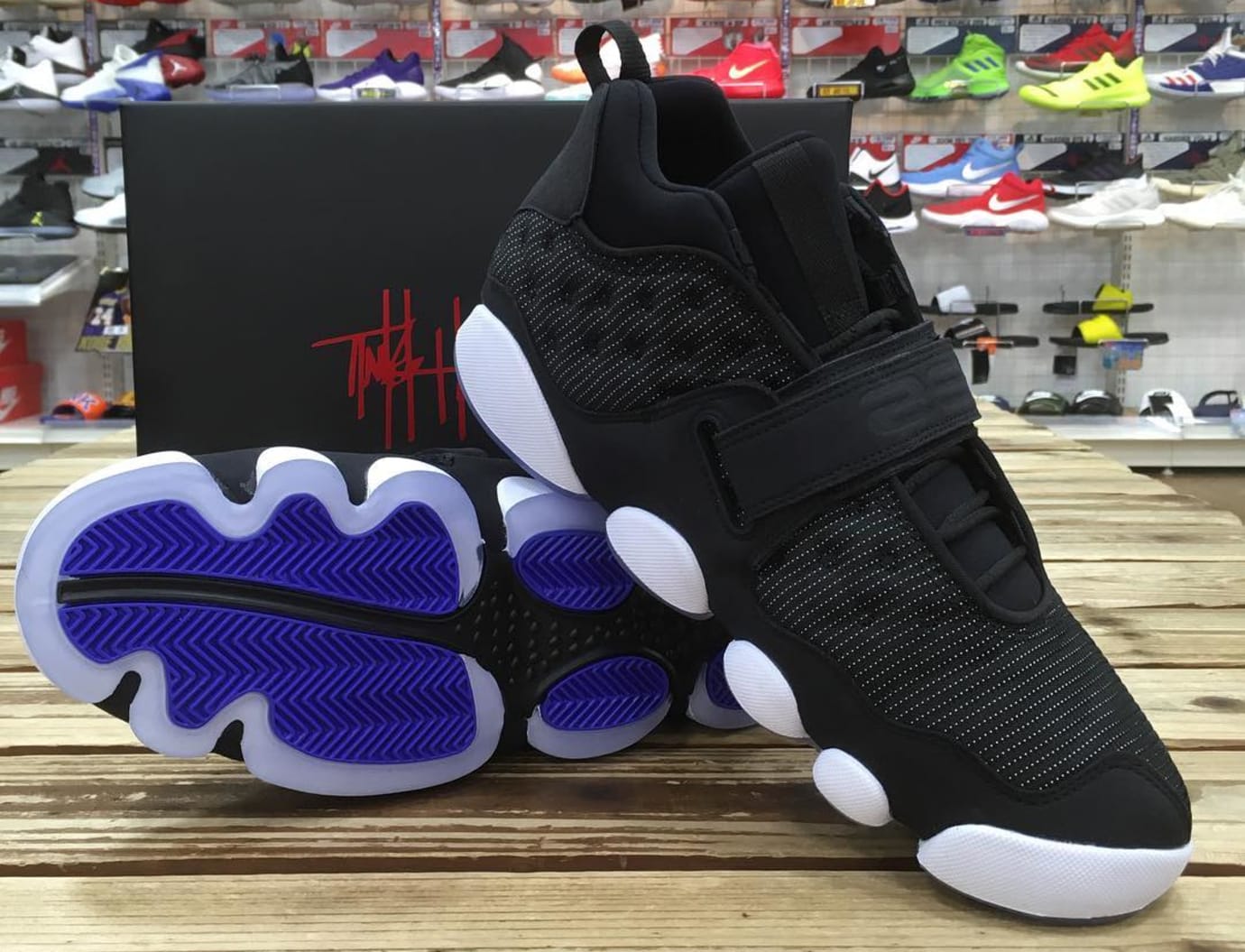 Air Jordan Black Cat Space Jam Release Date Holiday 2018 Sole
