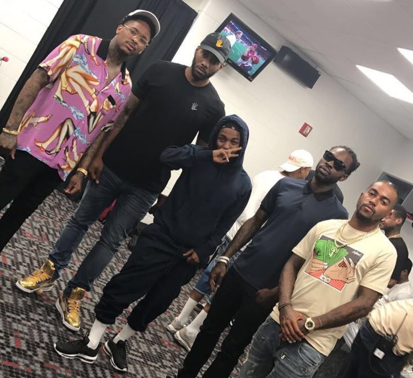 Kawhi leonard still wearing jordans discount