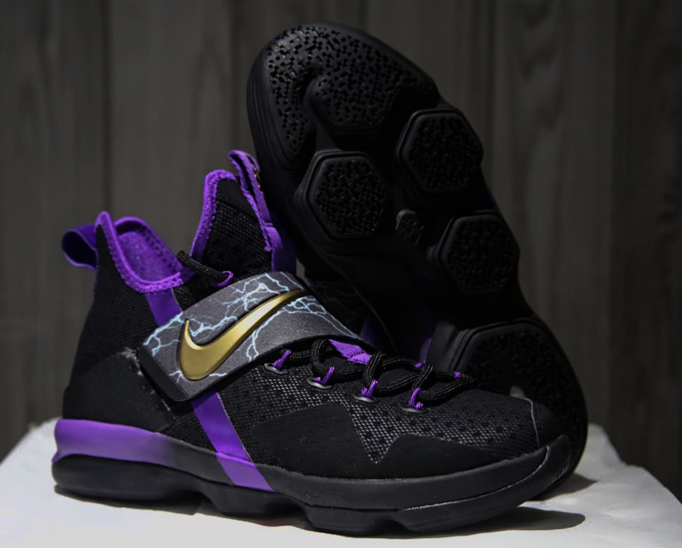 kids lebron 14