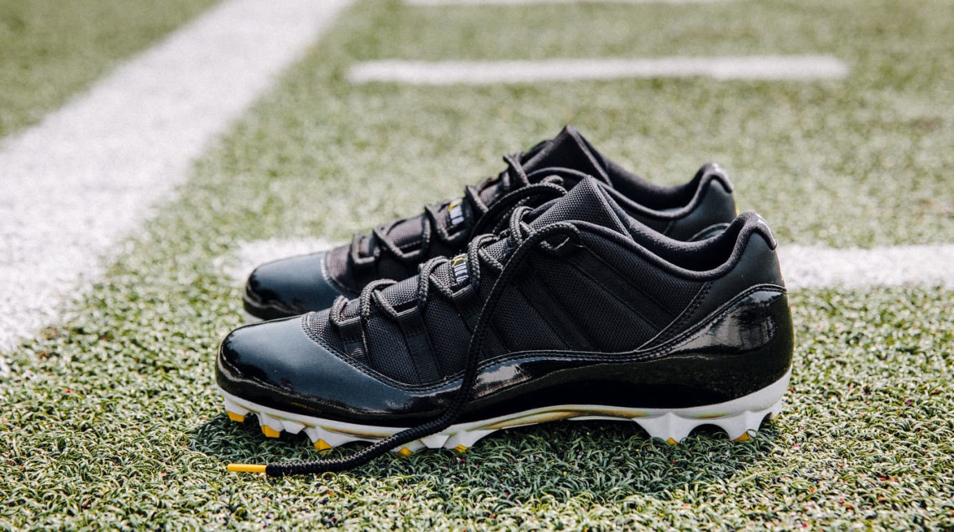 11 low cleats