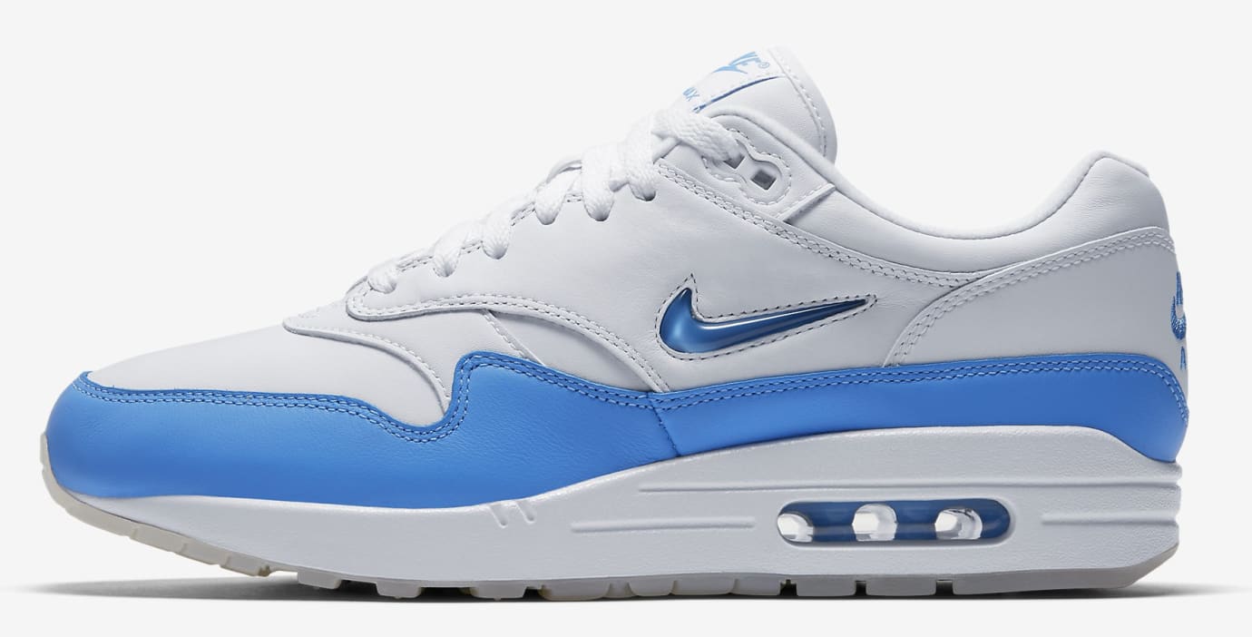 carolina blue air max