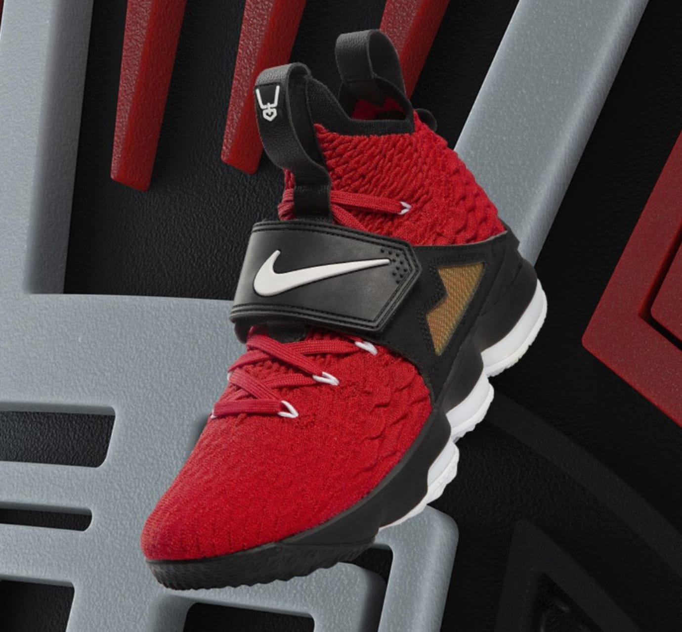 Nike LeBron 15 'Red Diamond Turf 