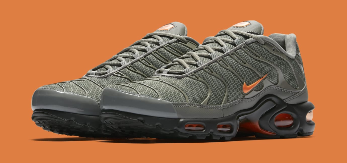 green orange air max plus