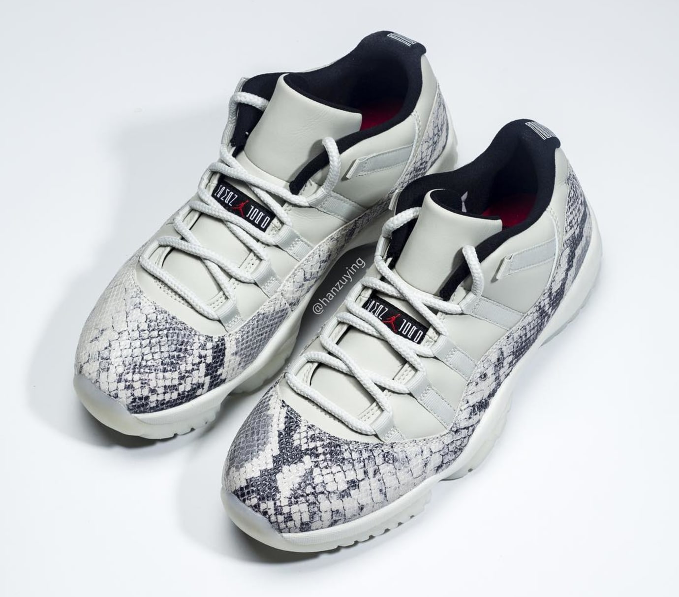 grey snake skins 11s