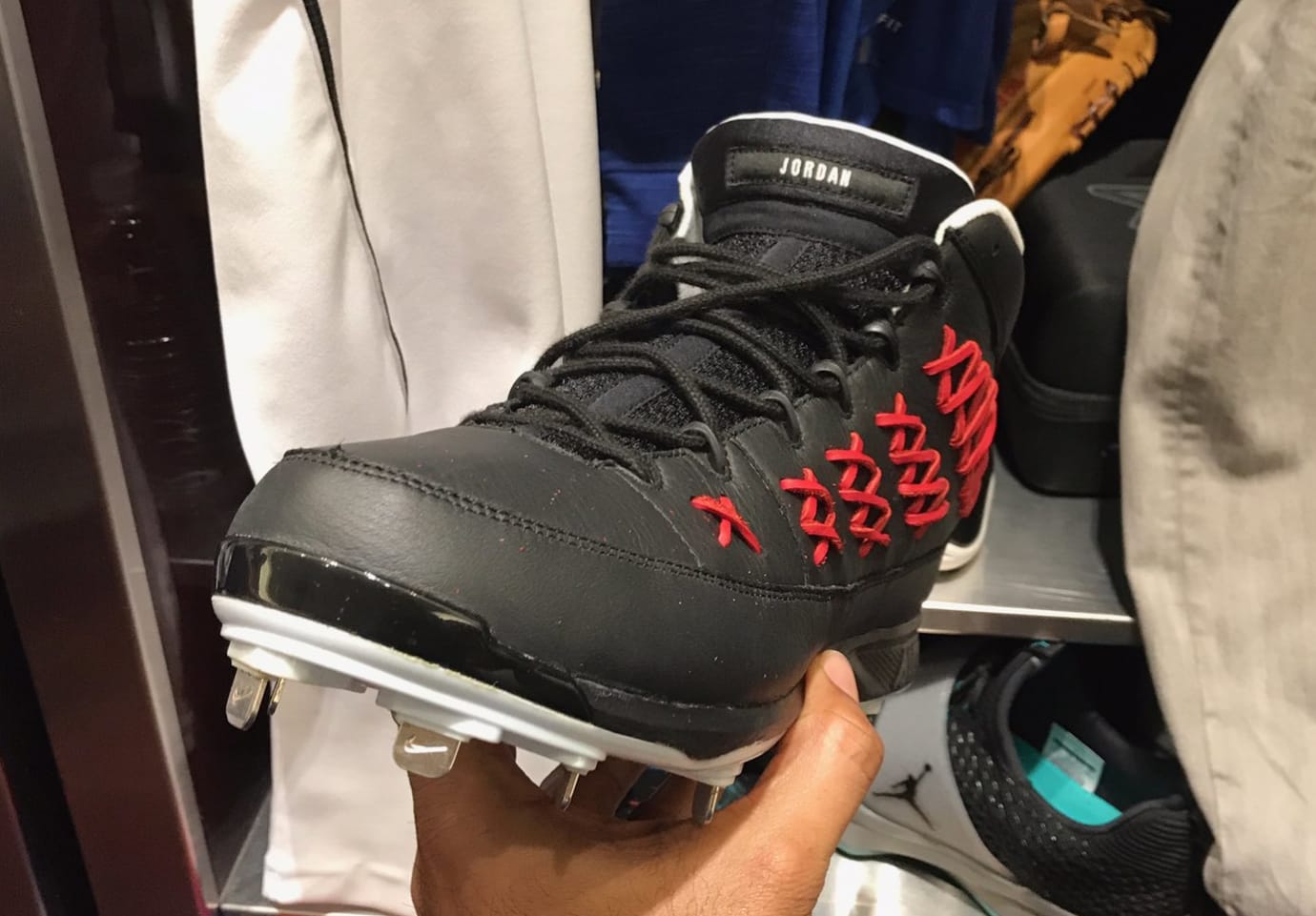 jordan baseball cleats size 9