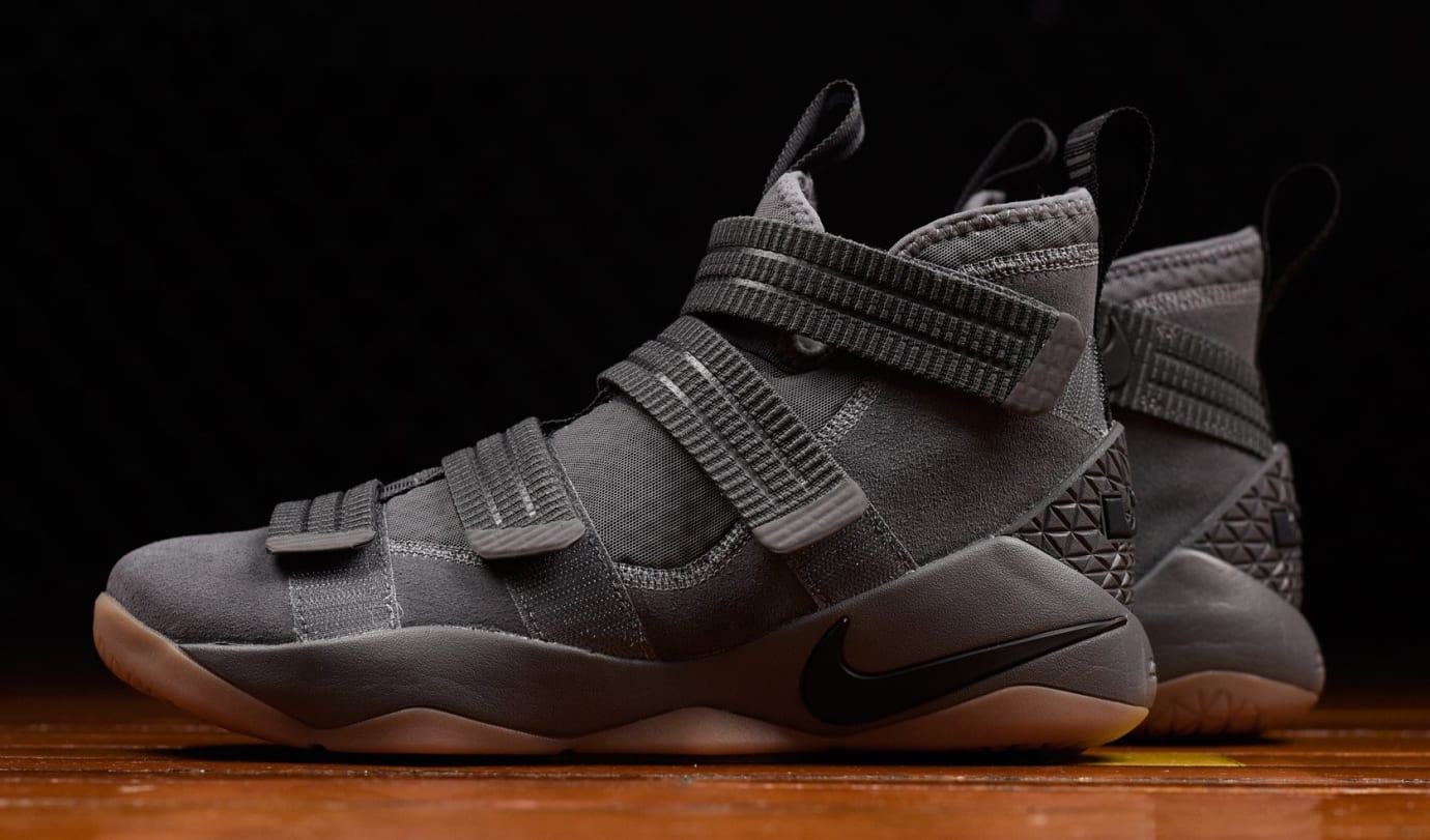 soldier 11 black gum