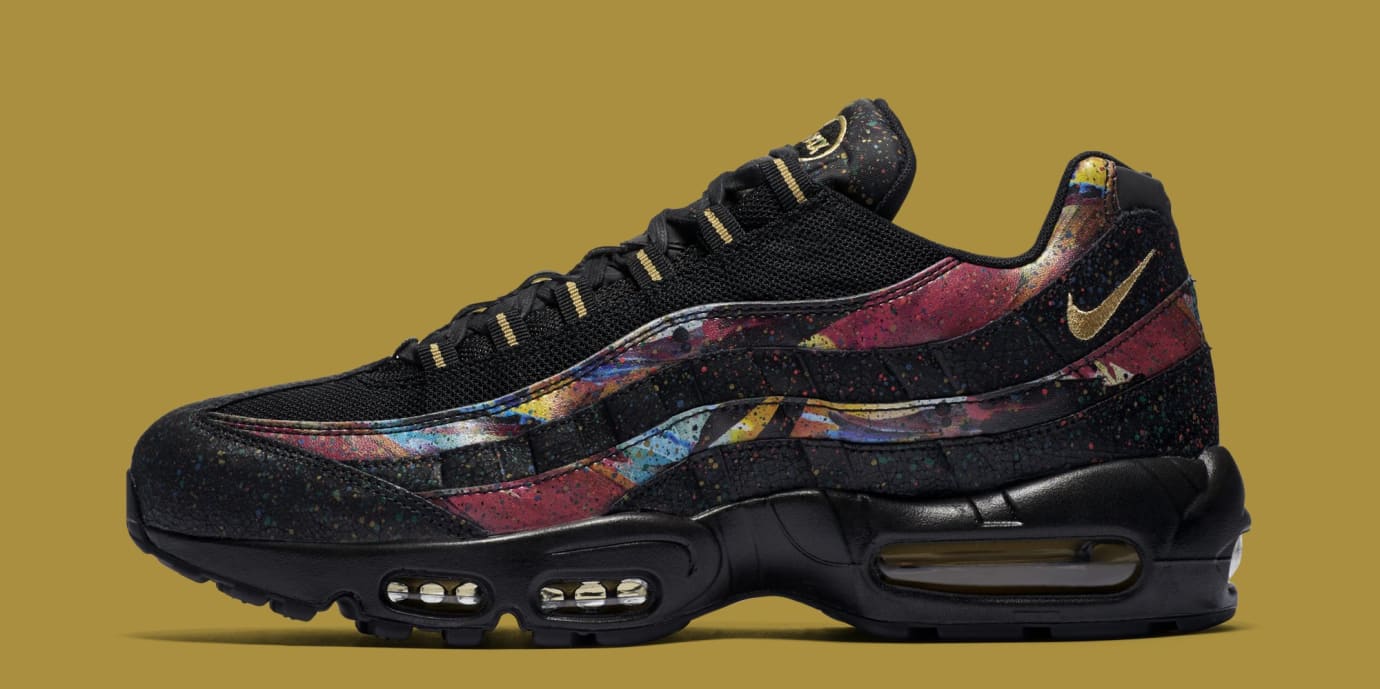 تاج بجعة مشاة air max 95 caribana shirt 