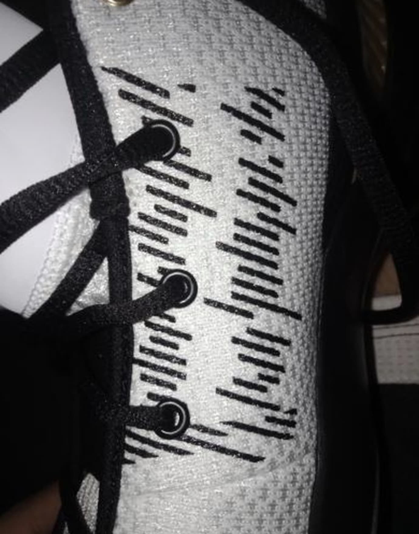 kyrie flytrap 2 kırmızı