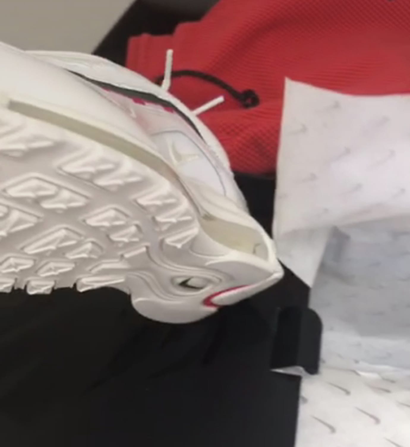 nike air max 97 x undefeated white