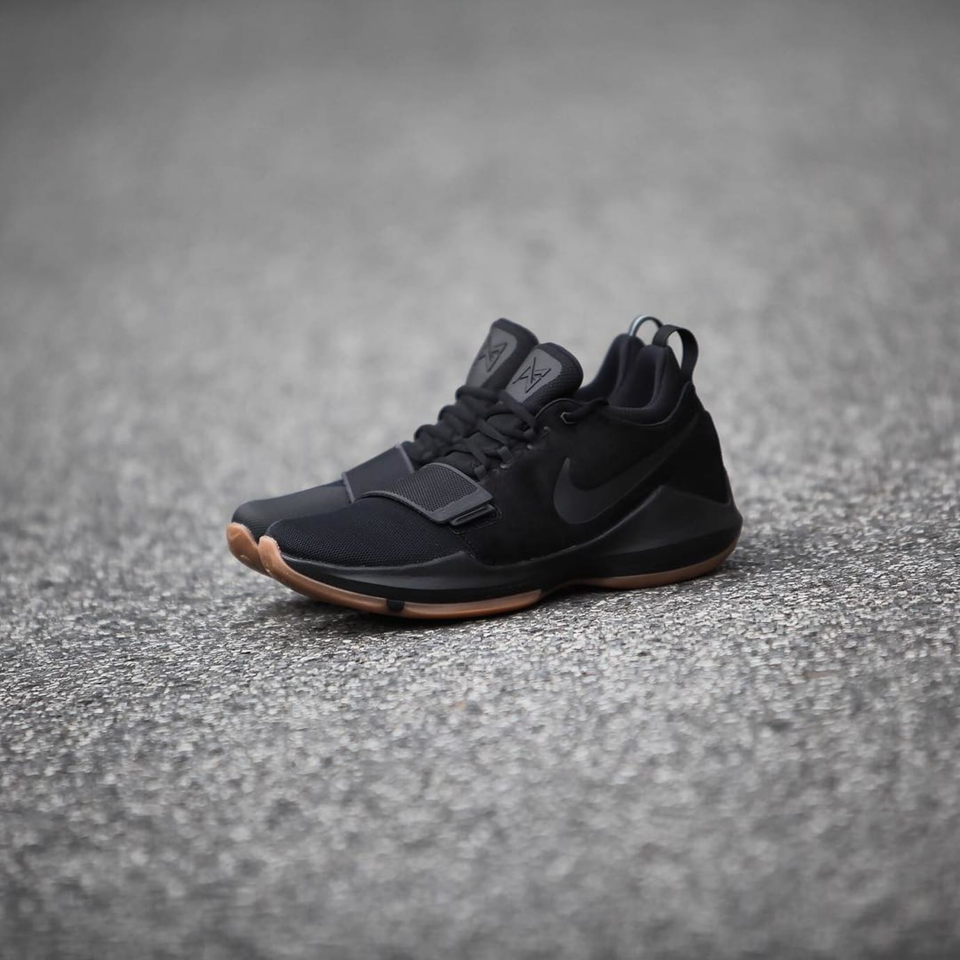nike pg 1 black gum