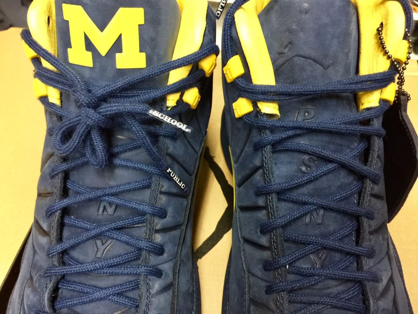 Psny Air Jordan 12 Michigan Sole Collector