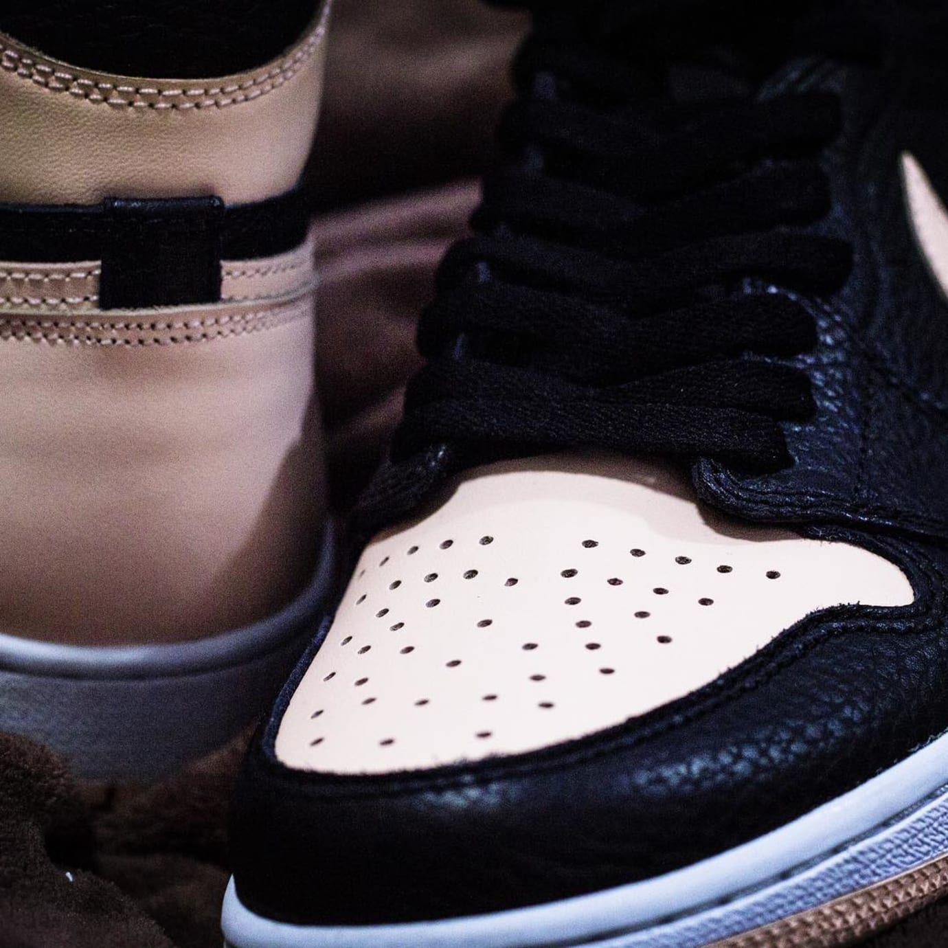 air jordan 1 retro high og crimson tint