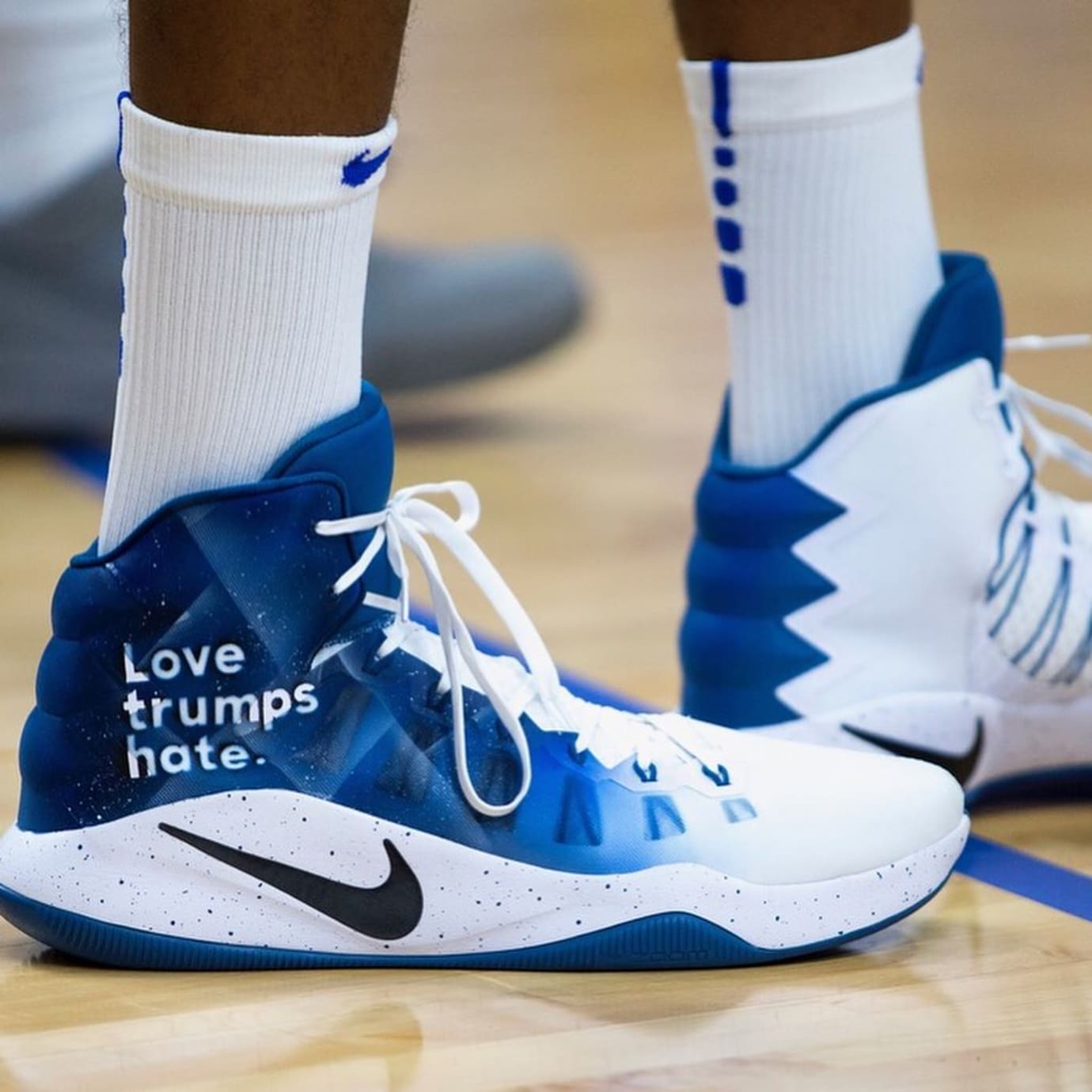 Hyperdunk karl anthony towns