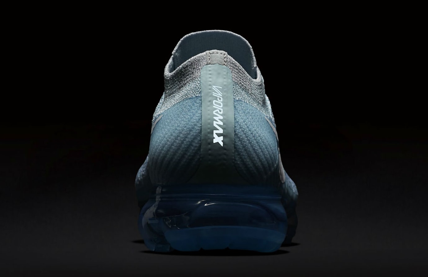 vapormax glacier blue mens