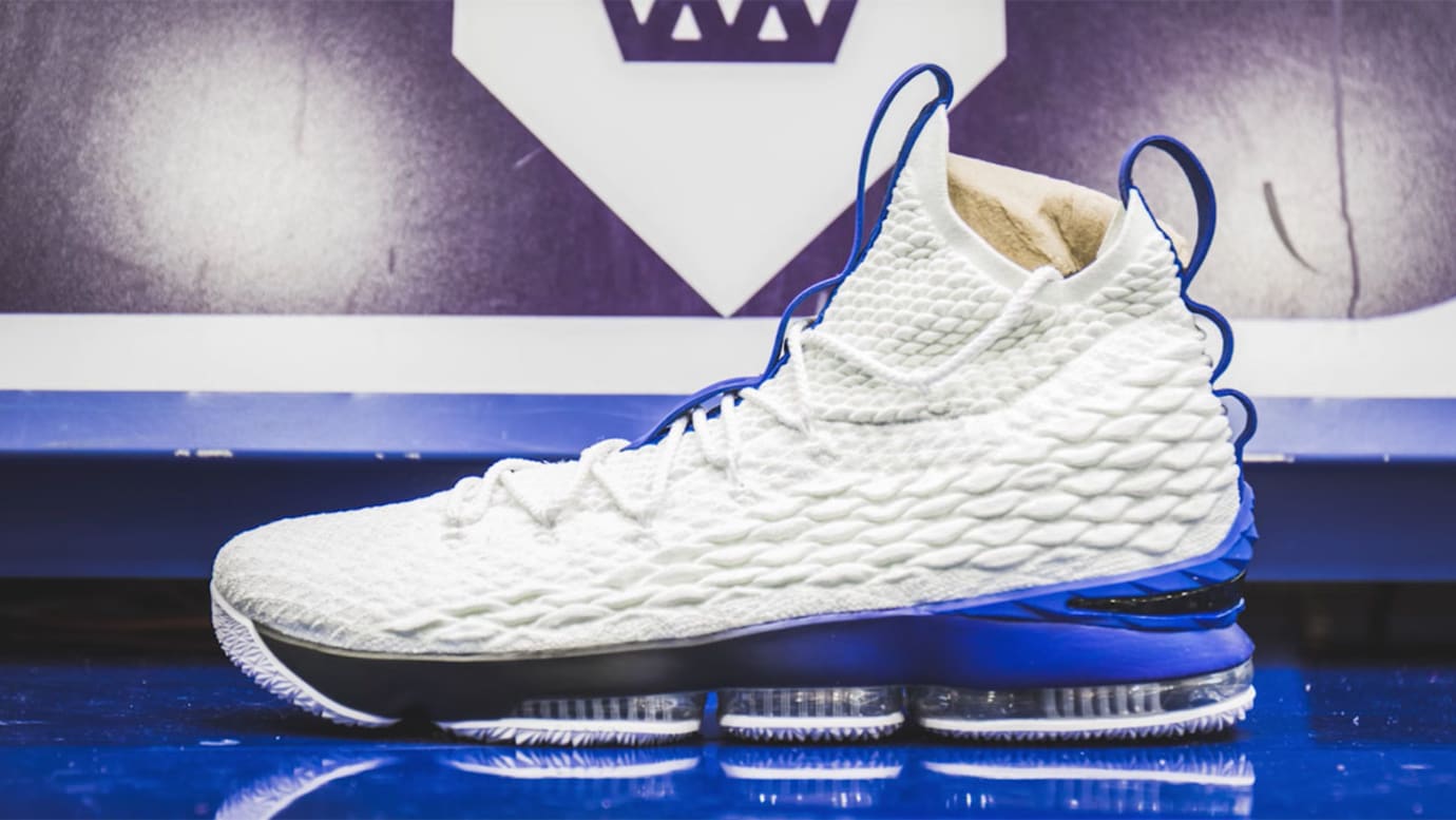 duke lebron 16