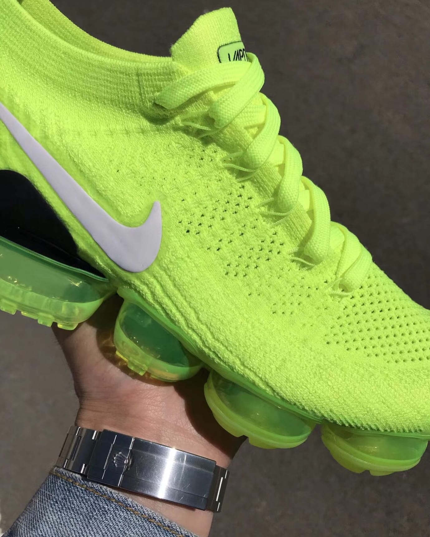 vapormax light green