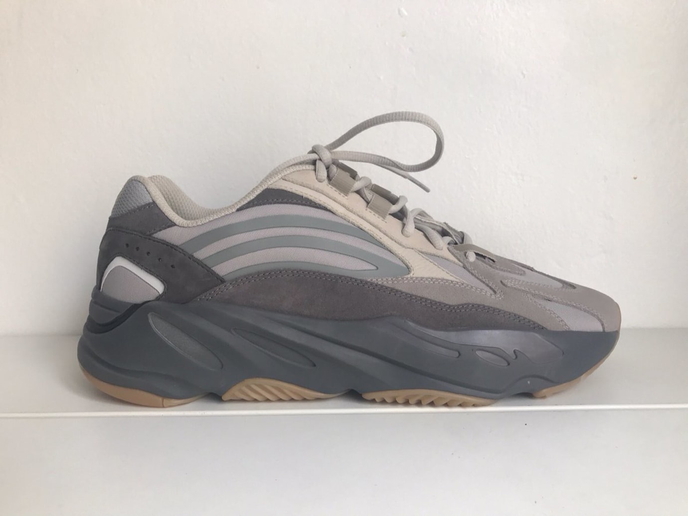 yeezy 700 twitter