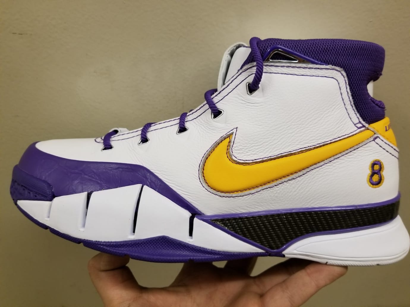 kobe 1 protro think 16