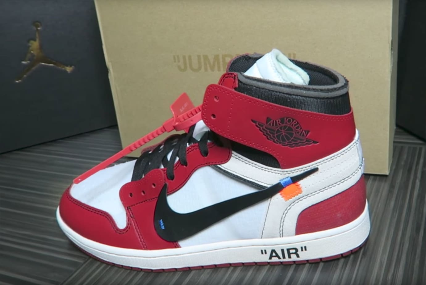 Caja de jordan 1 off white