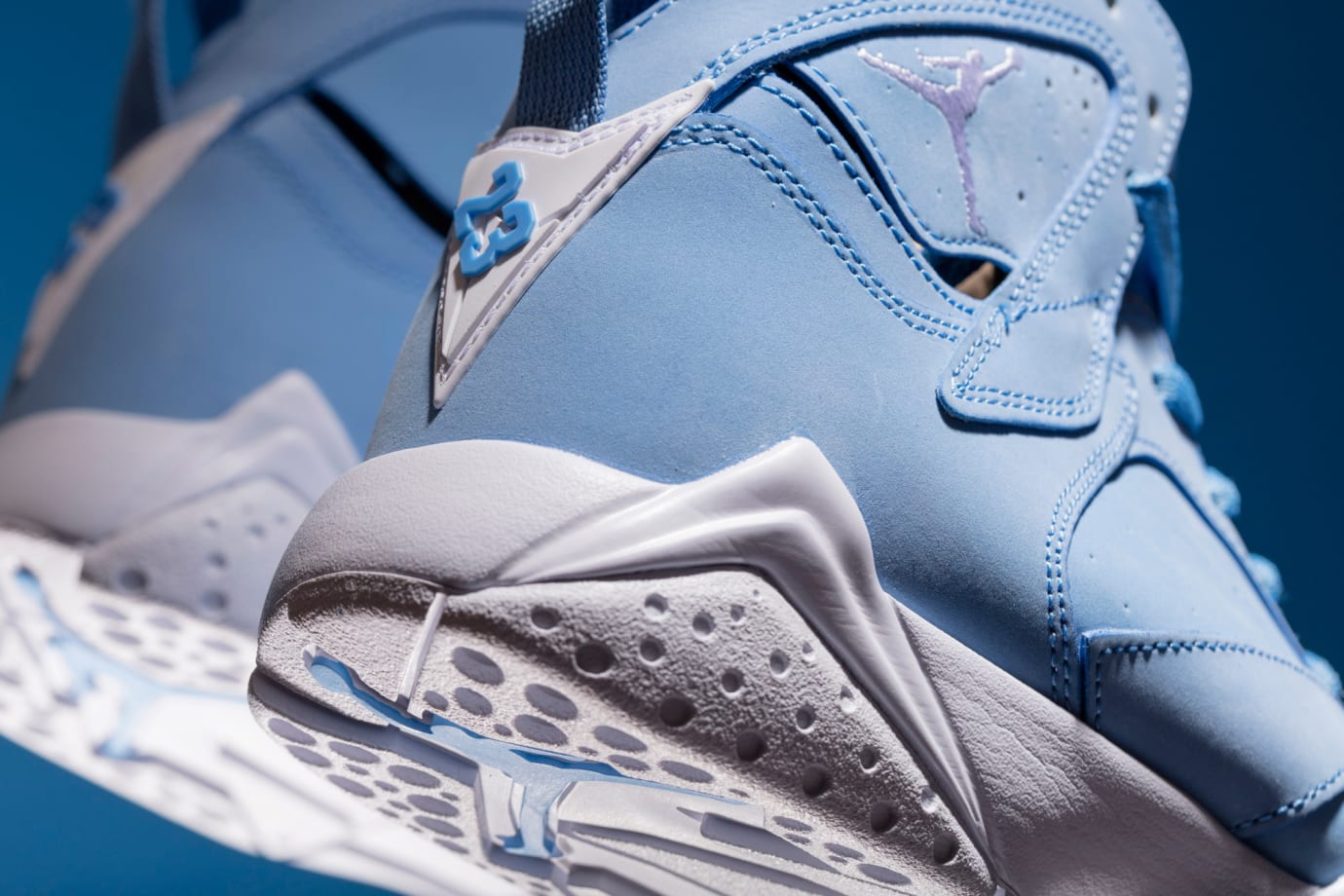 Air jordan retro 7 pantone deals