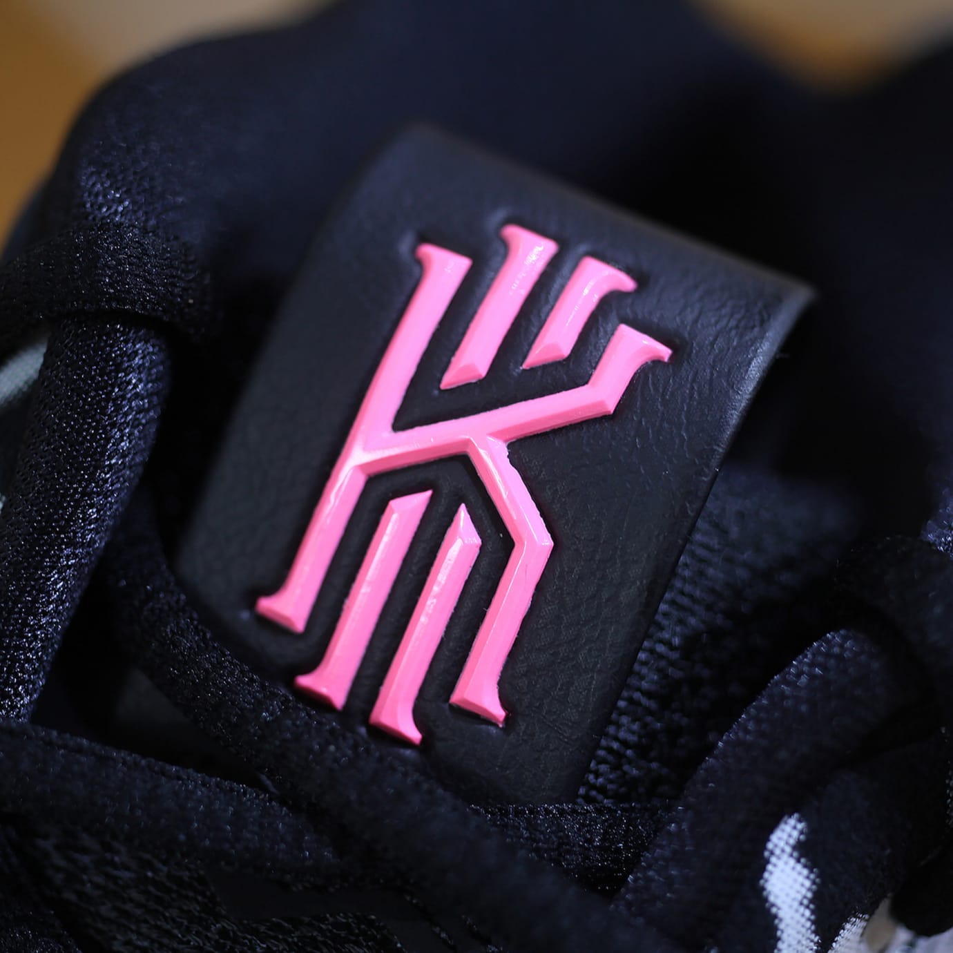 Kyrie 4 logo Clearance