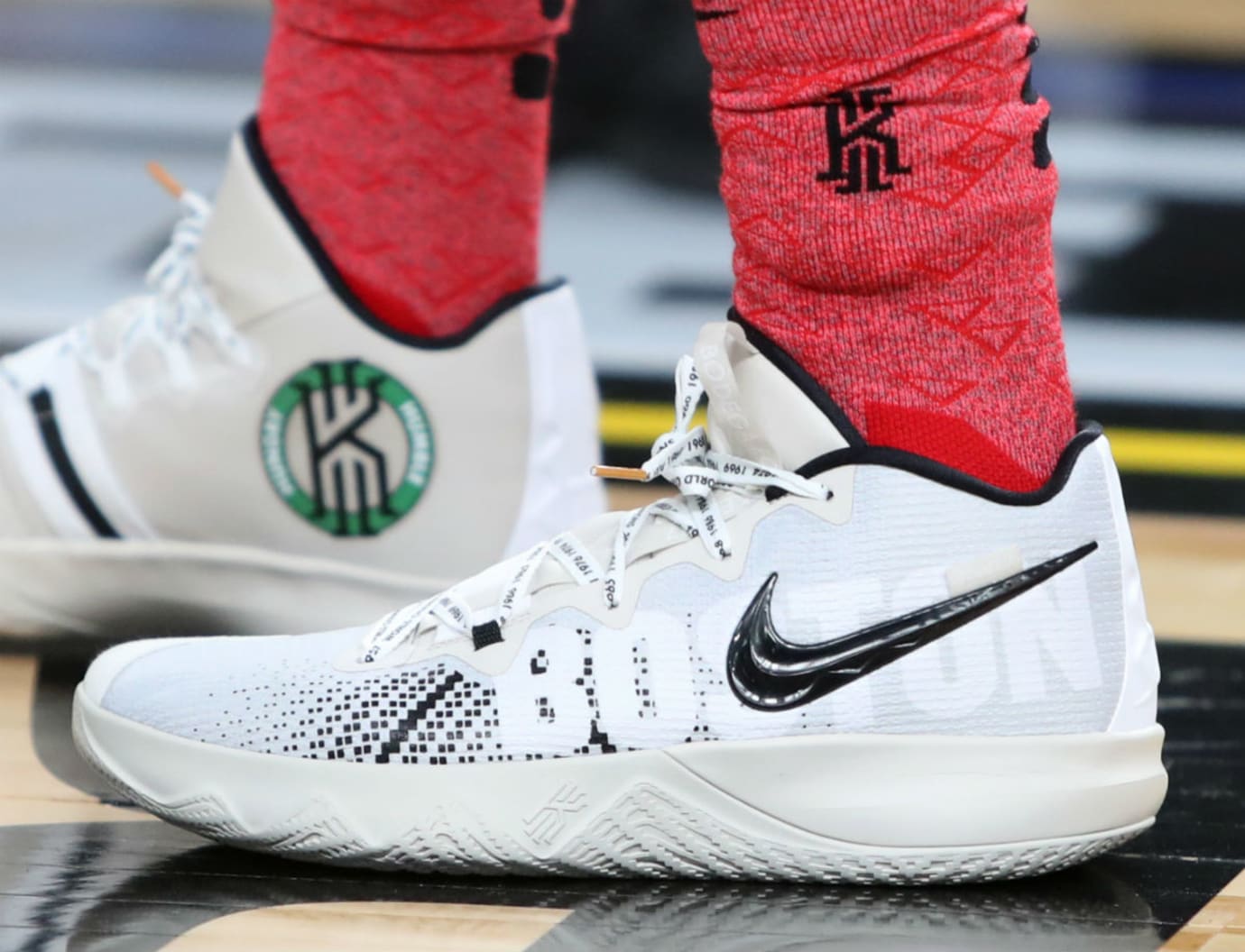 Kyrie zoom