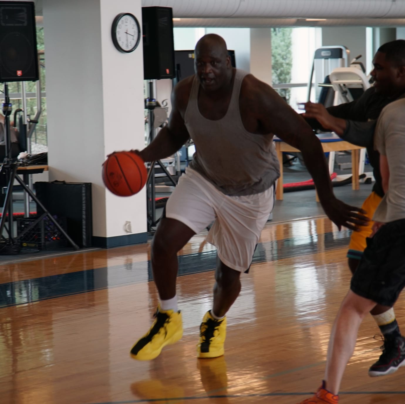 shaq attaq on feet