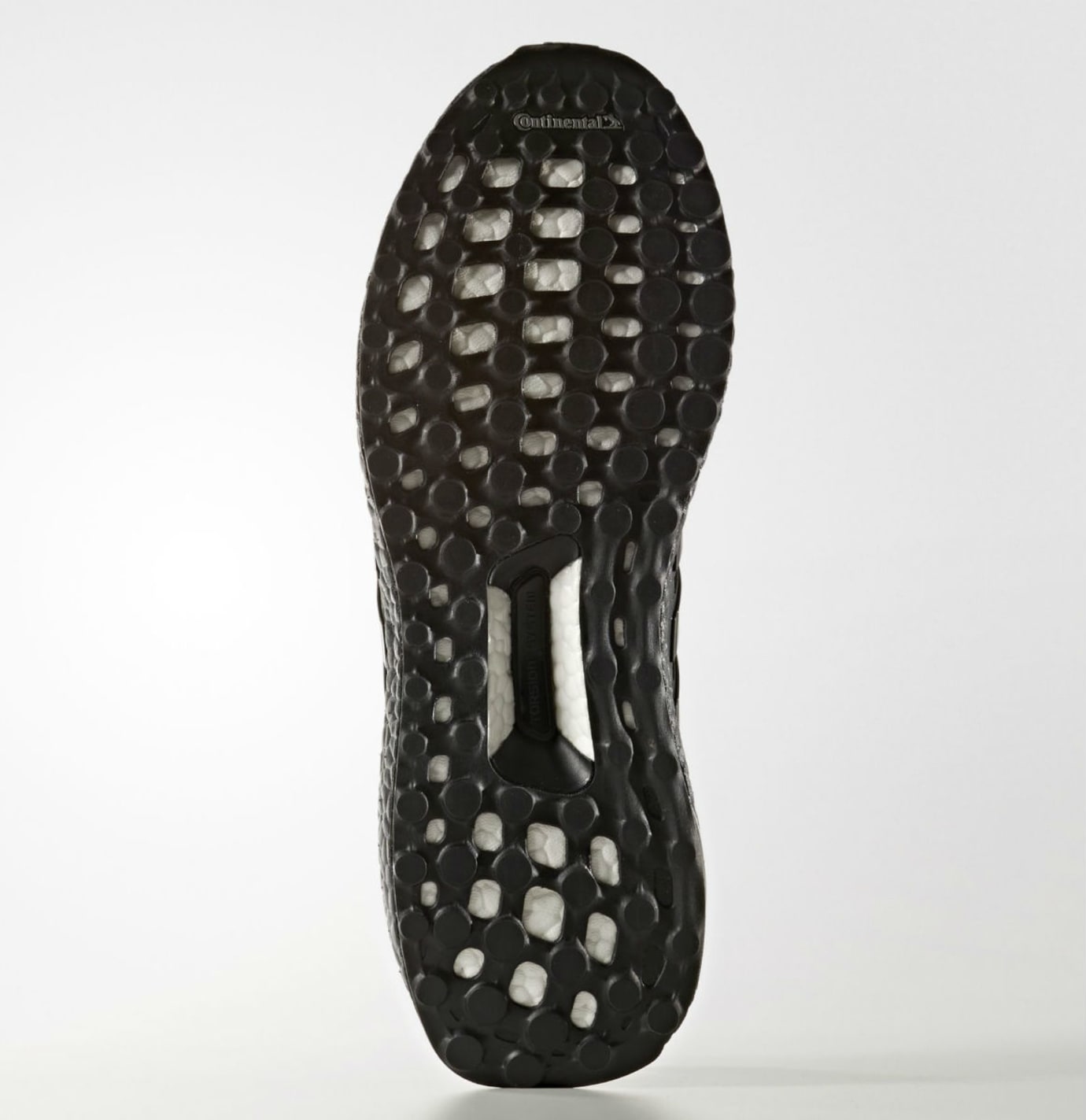Ub 3. triple black 2025