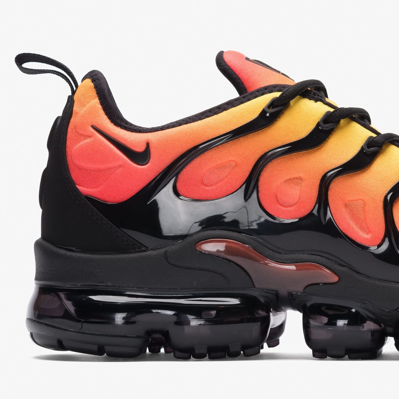 vapormax plus orange and black