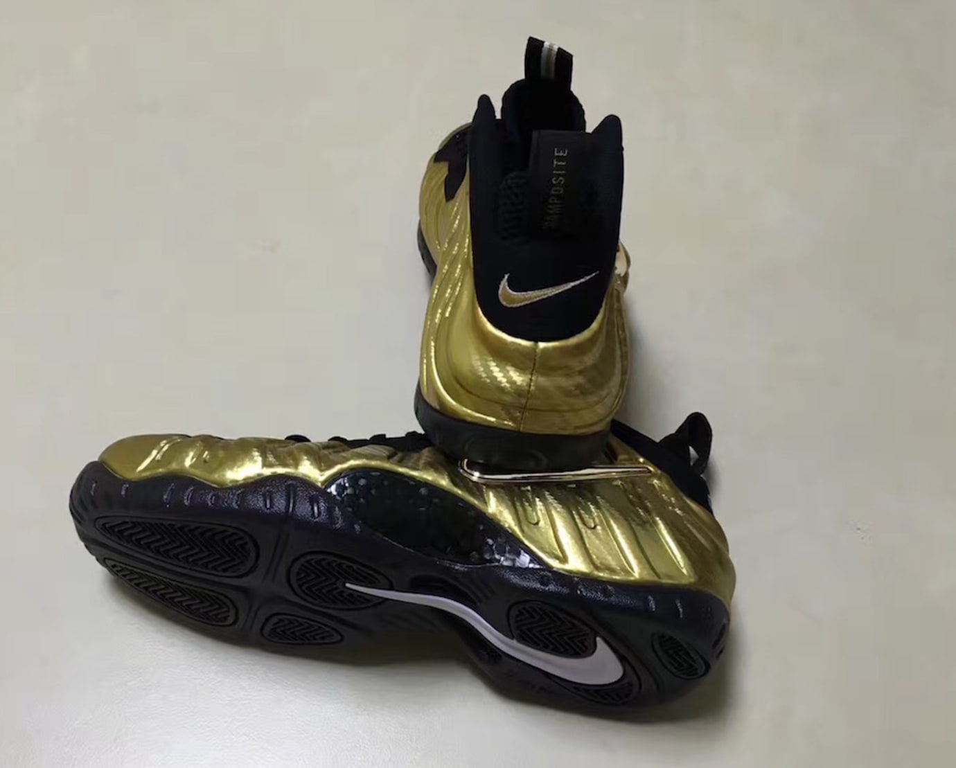 foamposite gold metallic