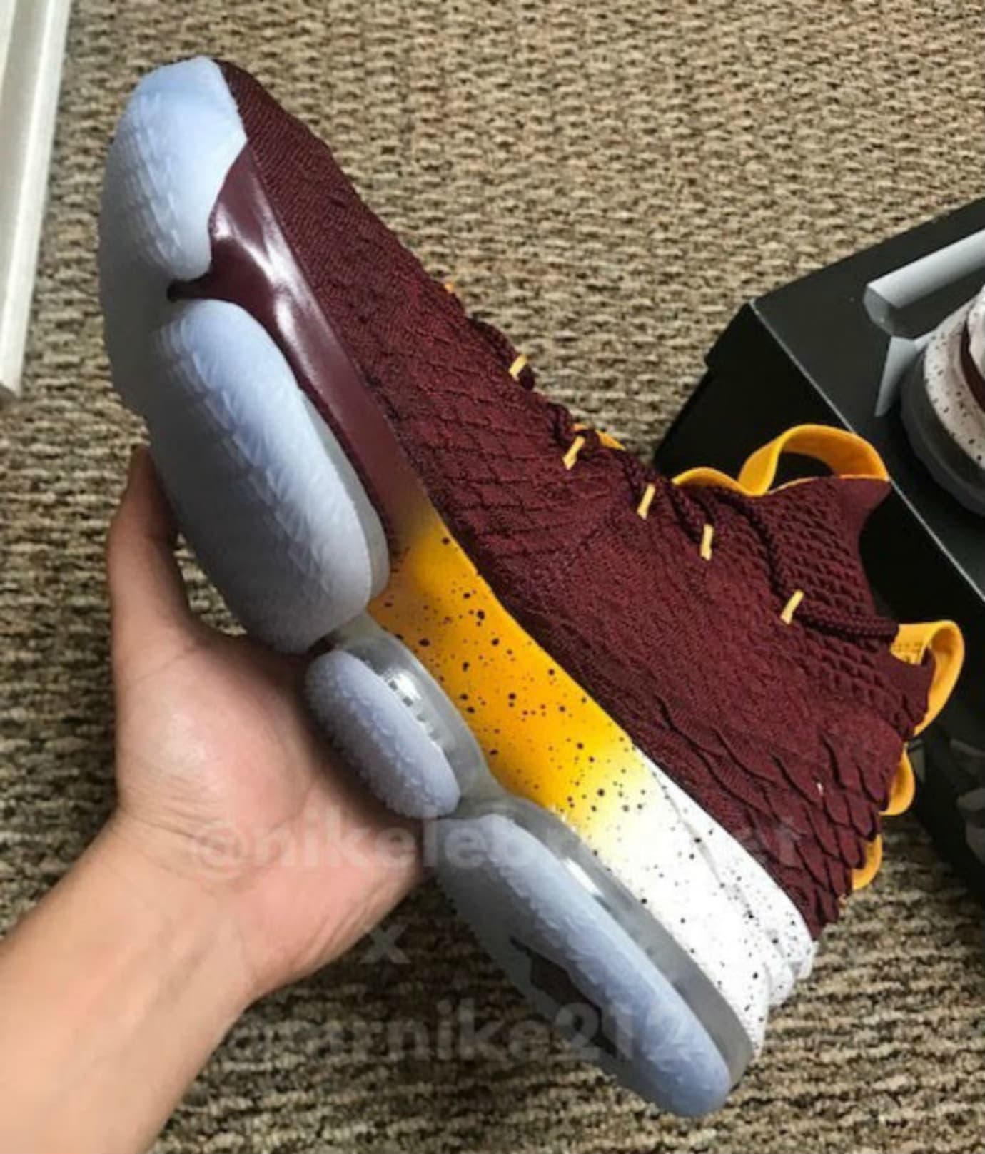 lebron 15 maroon