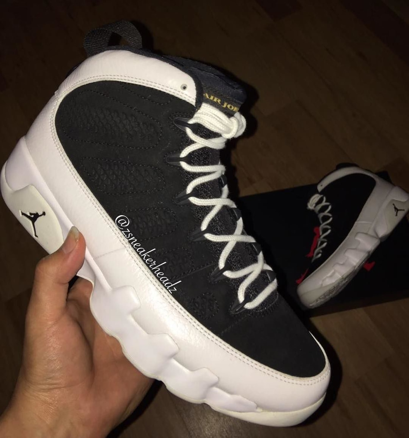 Black and white retro 9s best sale