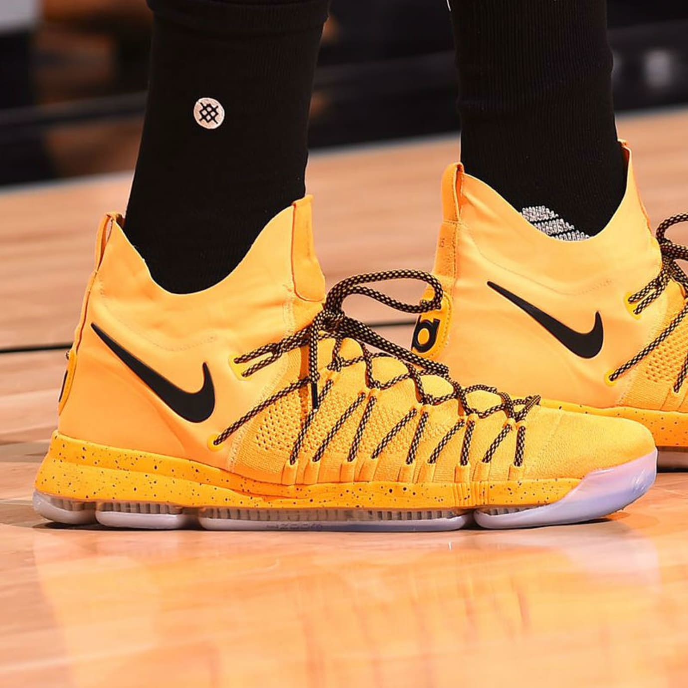 yellow kd