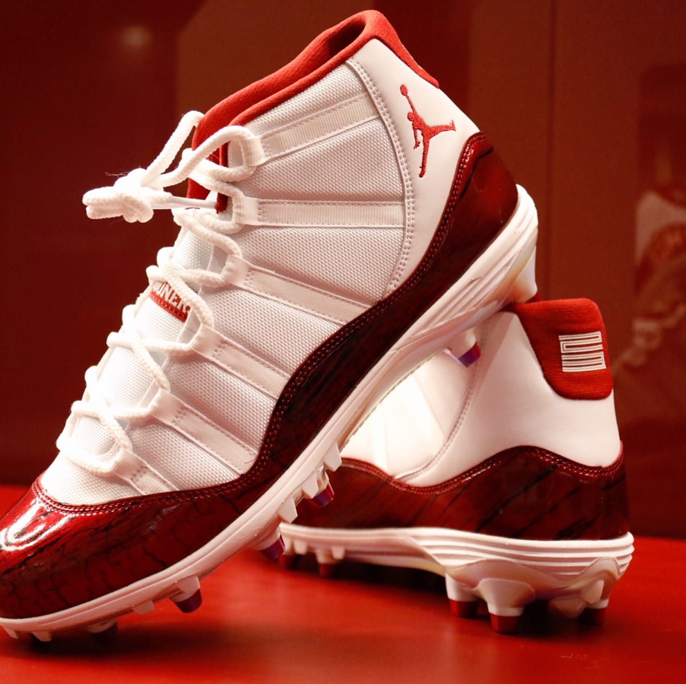 red jordan 11 cleats