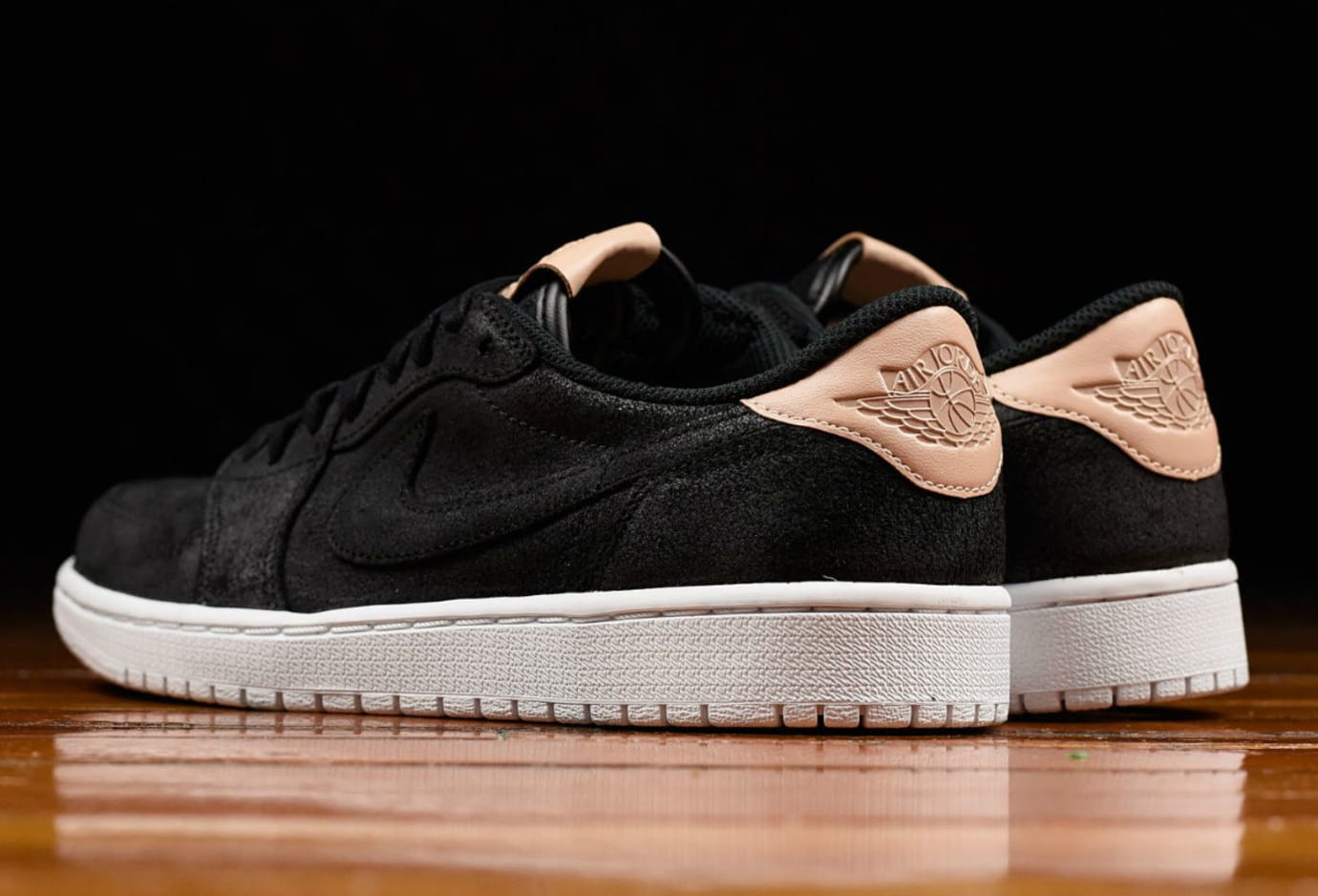 black vachetta jordan 1 low