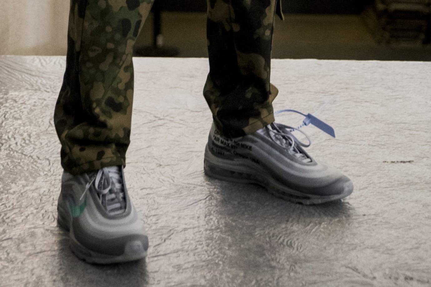 grey off white air max 97