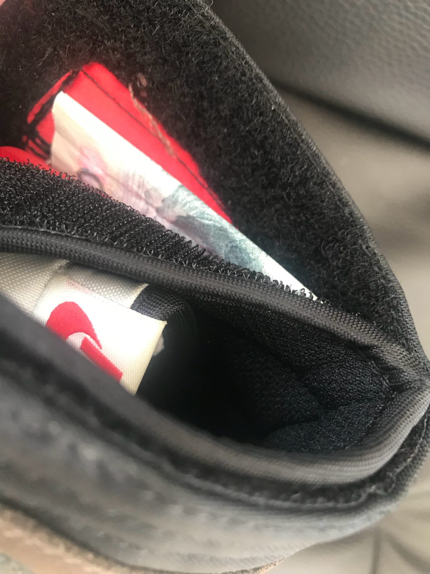 Travis scott jordan 1 pocket