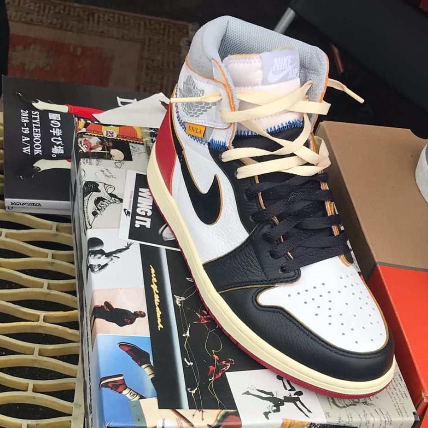 air jordan 1 cream laces