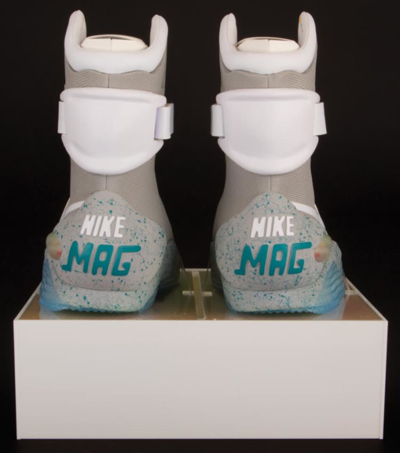 nike mag auction