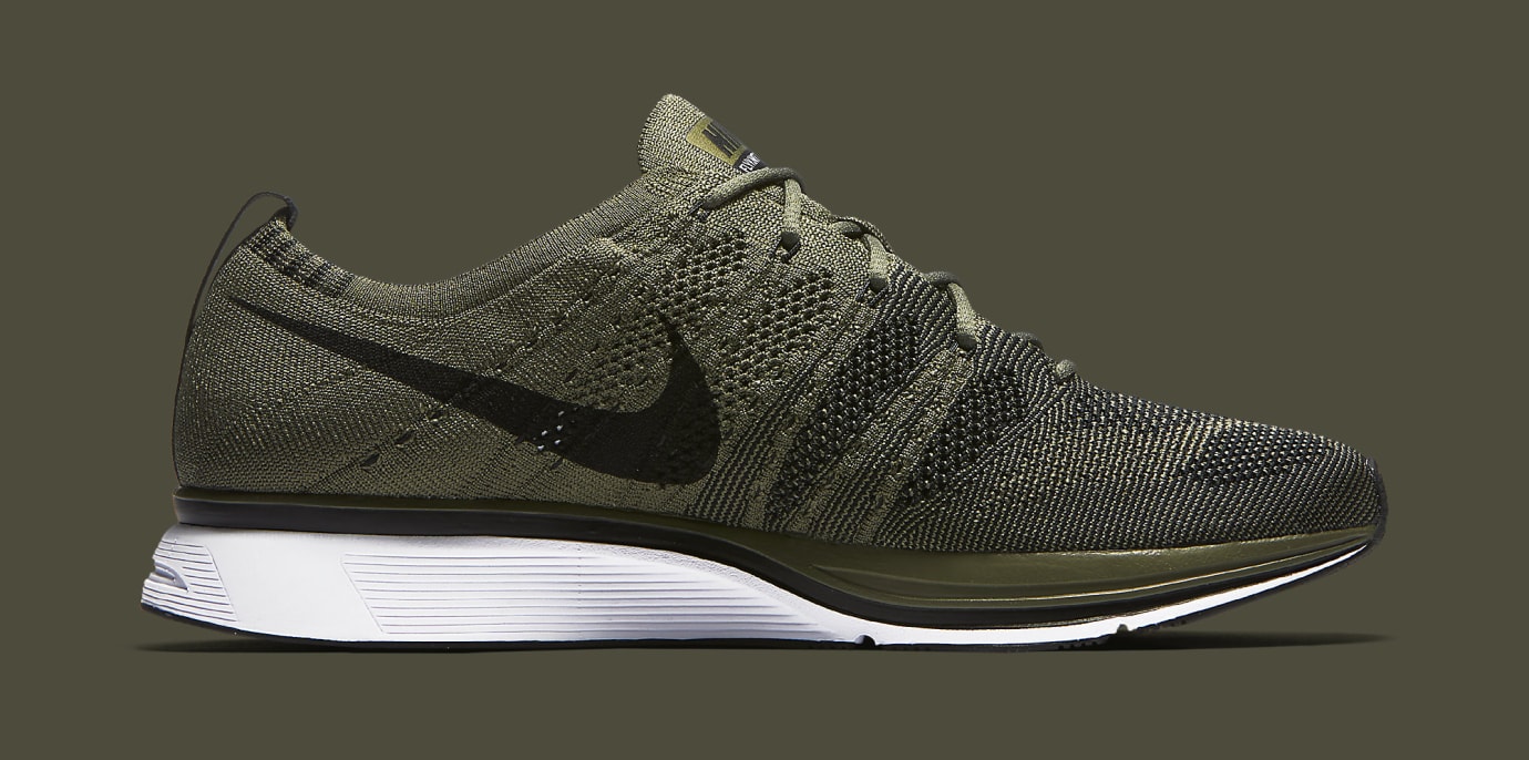 nike flyknit olive