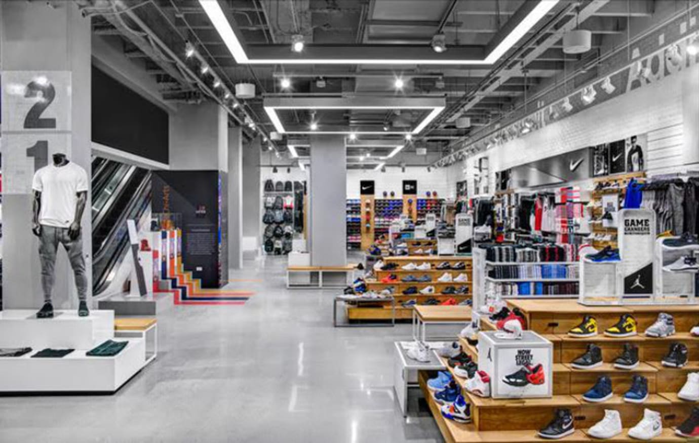 champs tennis shoe store