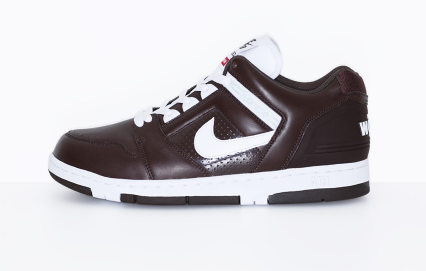 supreme nike sb air trainer 2
