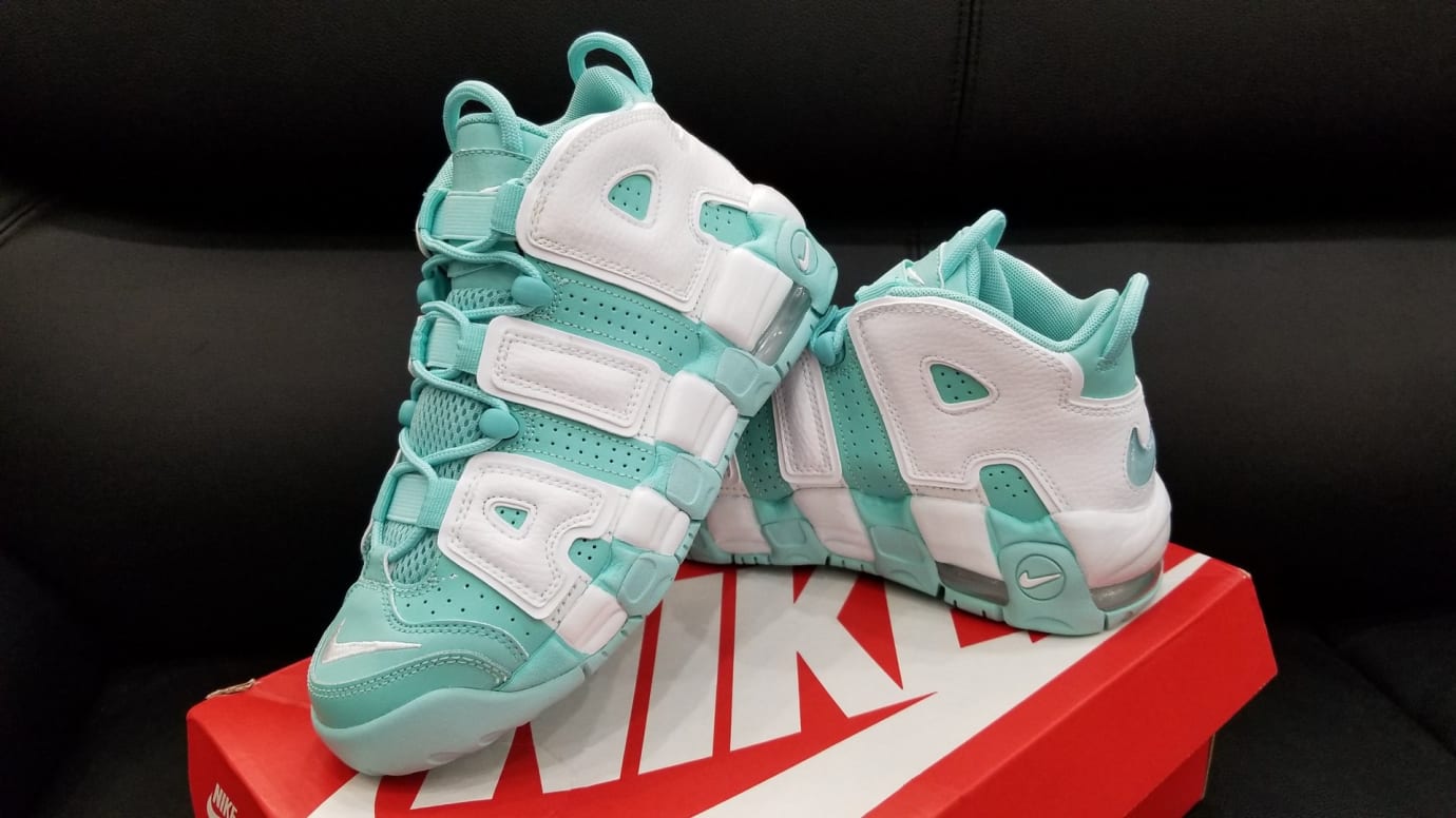 nike air more uptempo verde