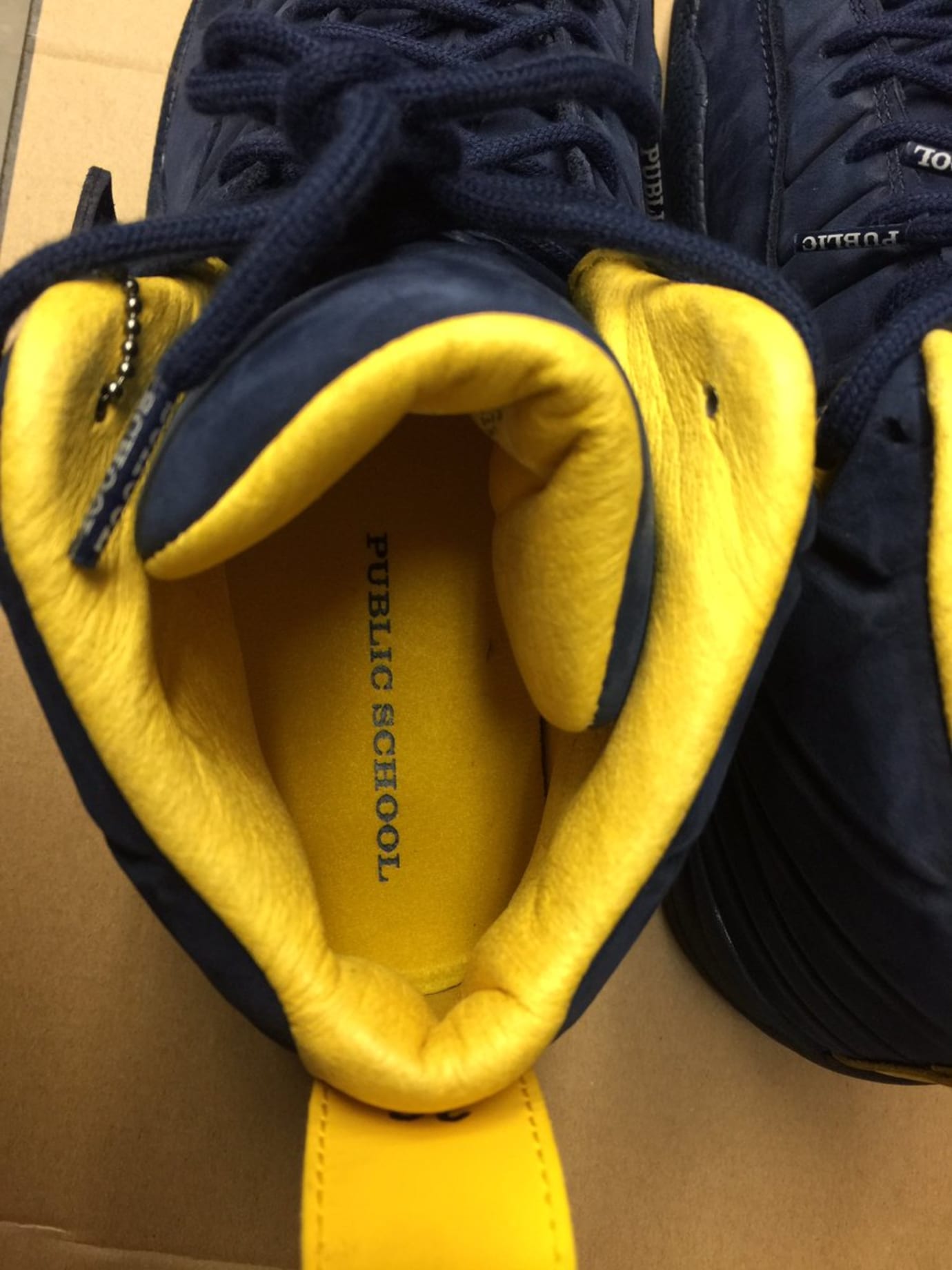 Psny Air Jordan 12 Michigan Sole Collector