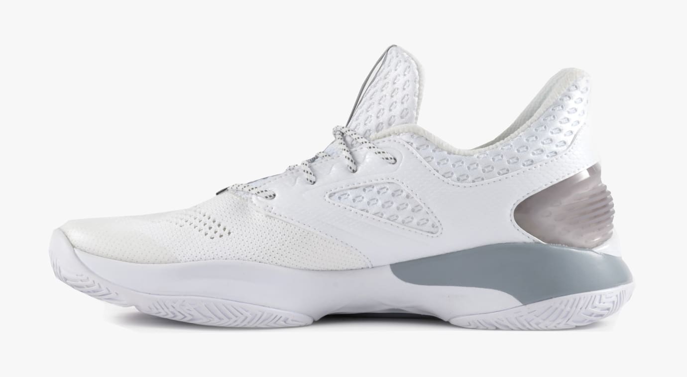 klay thompson white shoes