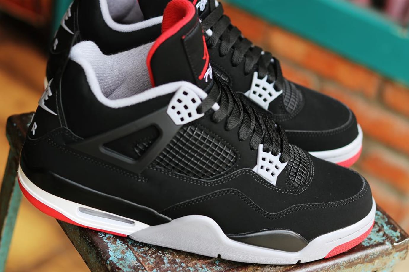 Air Jordan 4 Retro 'Black/Cement Grey/Summit White/Fire Red' 308497-060 ...