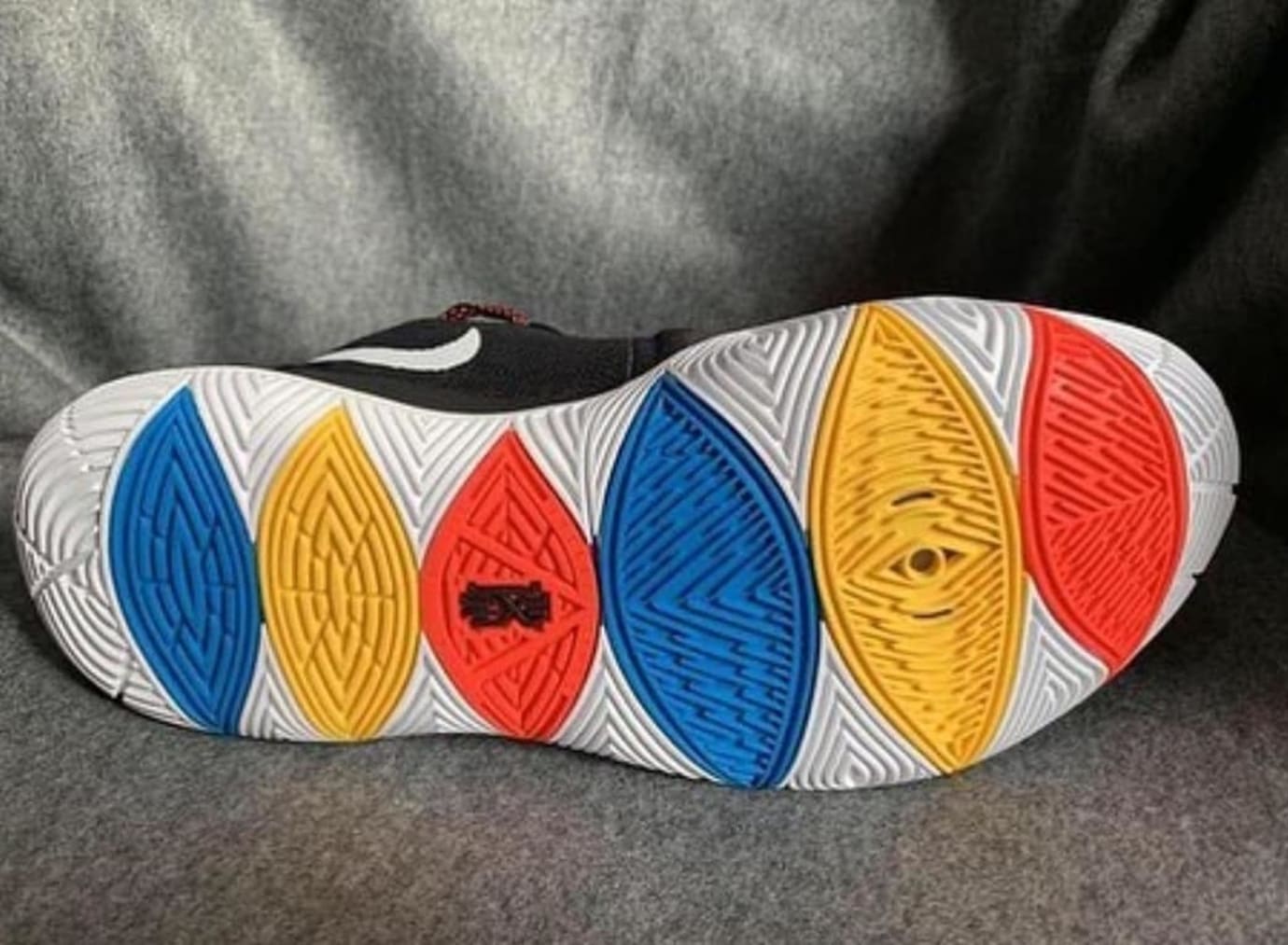 kyrie friends shoes youth