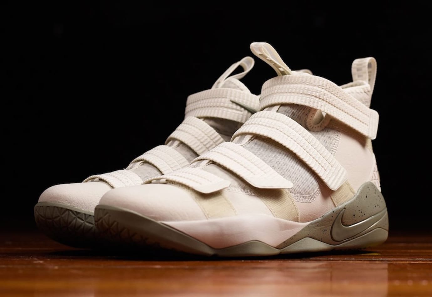 lebron soldier 11 light bone